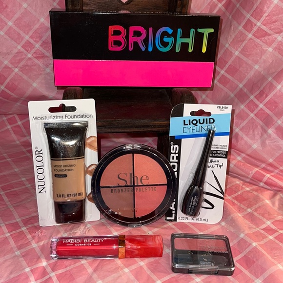 🎈SALE🎈🎀#13.MAKEUP BUNDLE🎀 - Picture 1 of 10